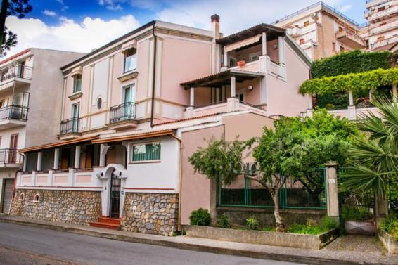 La Casa Della Nonna Bed & Breakfast *