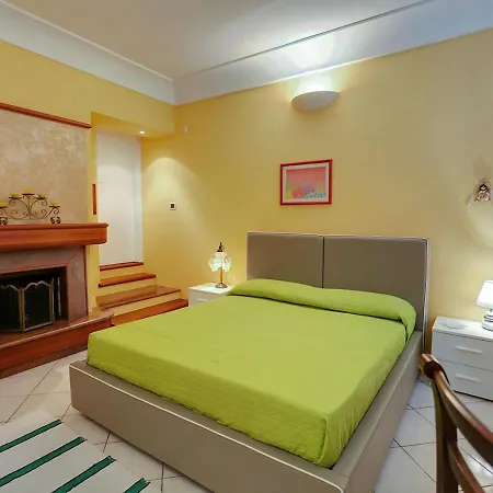 Bed and Breakfast La Casa Della Nonna Scalea Exterior foto